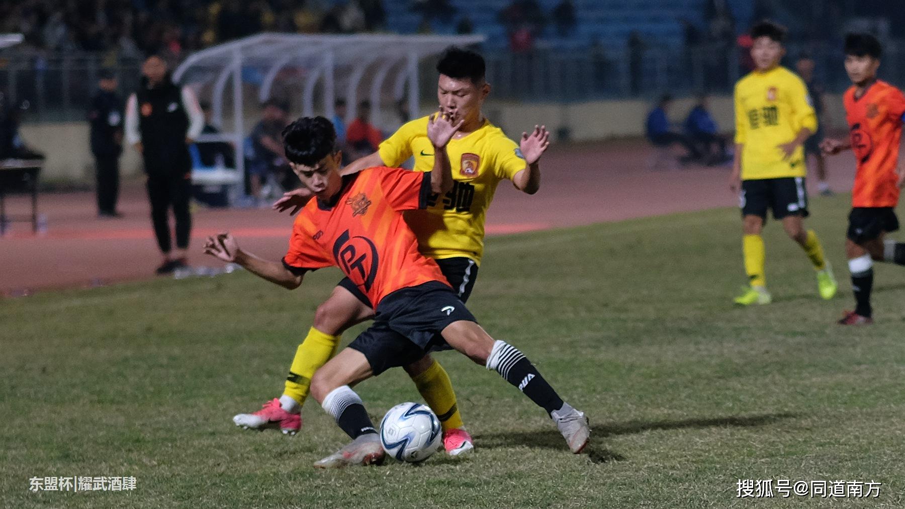 冠军球队实力逐渐显现，取得胜利走向前方的简单介绍