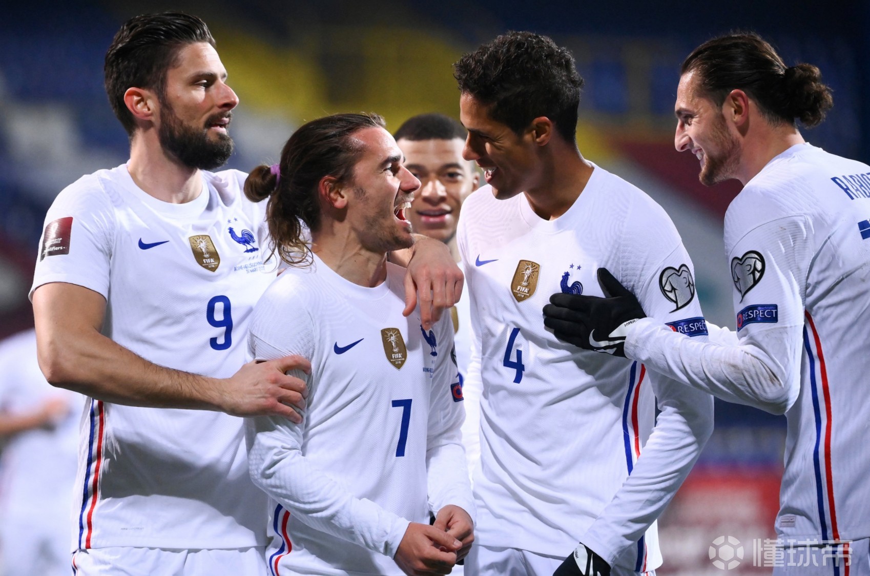 包含布基纳法索队客场成功，排名飙升领先的词条