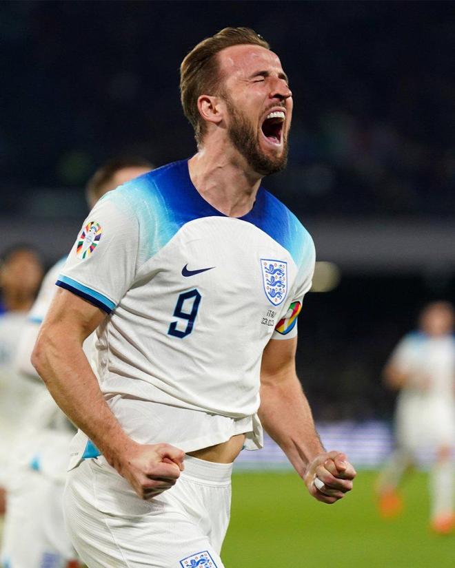 欧预赛比赛进入白热化，球员奋力拼搏的简单介绍