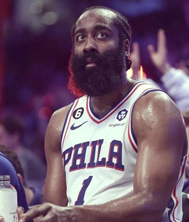 马刺队球员哈登签约推特成独家合作伙伴