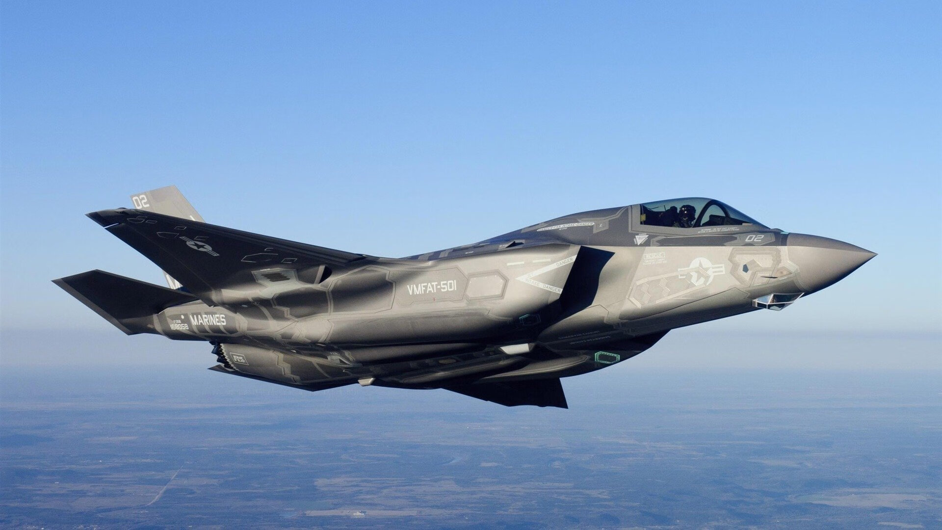 开云官网-双线封王！骑士米切尔终结悬念，足球米切尔欧冠接管战场