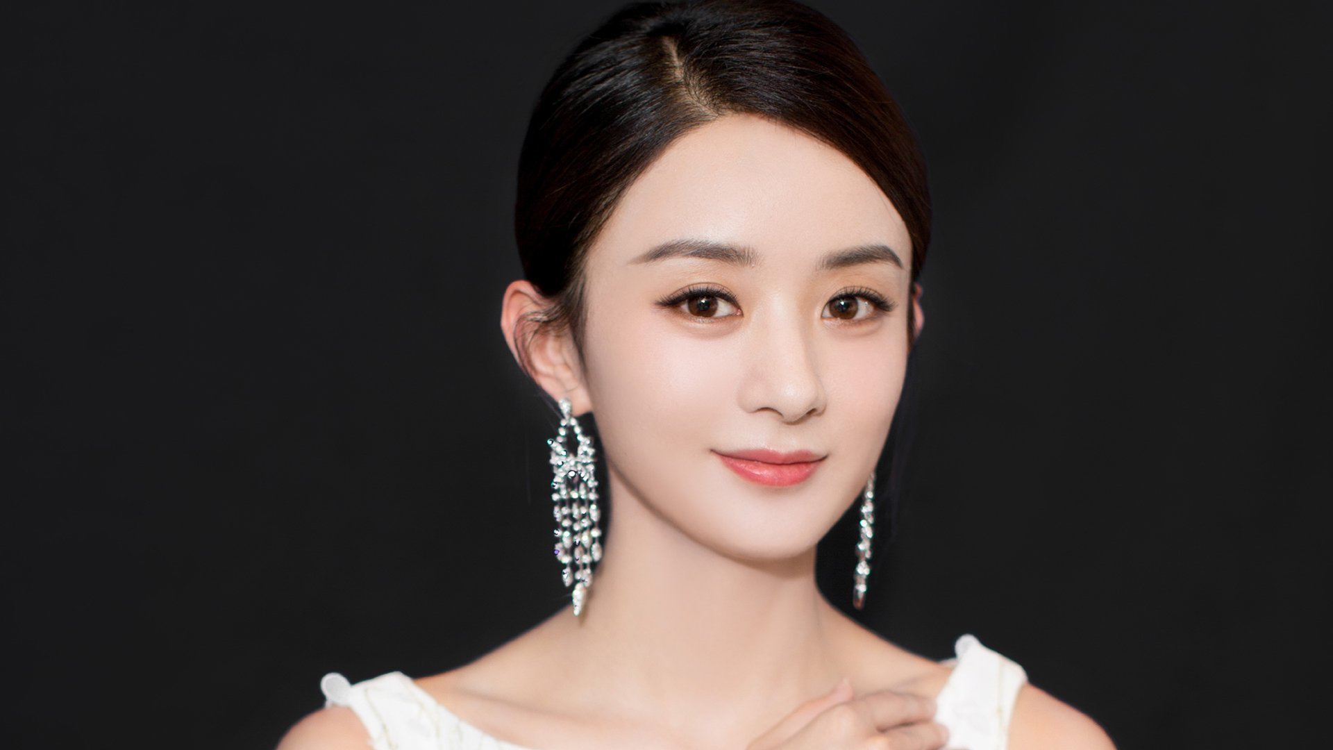 西甲国家德比之夜，厄德高谱写命运第一乐章