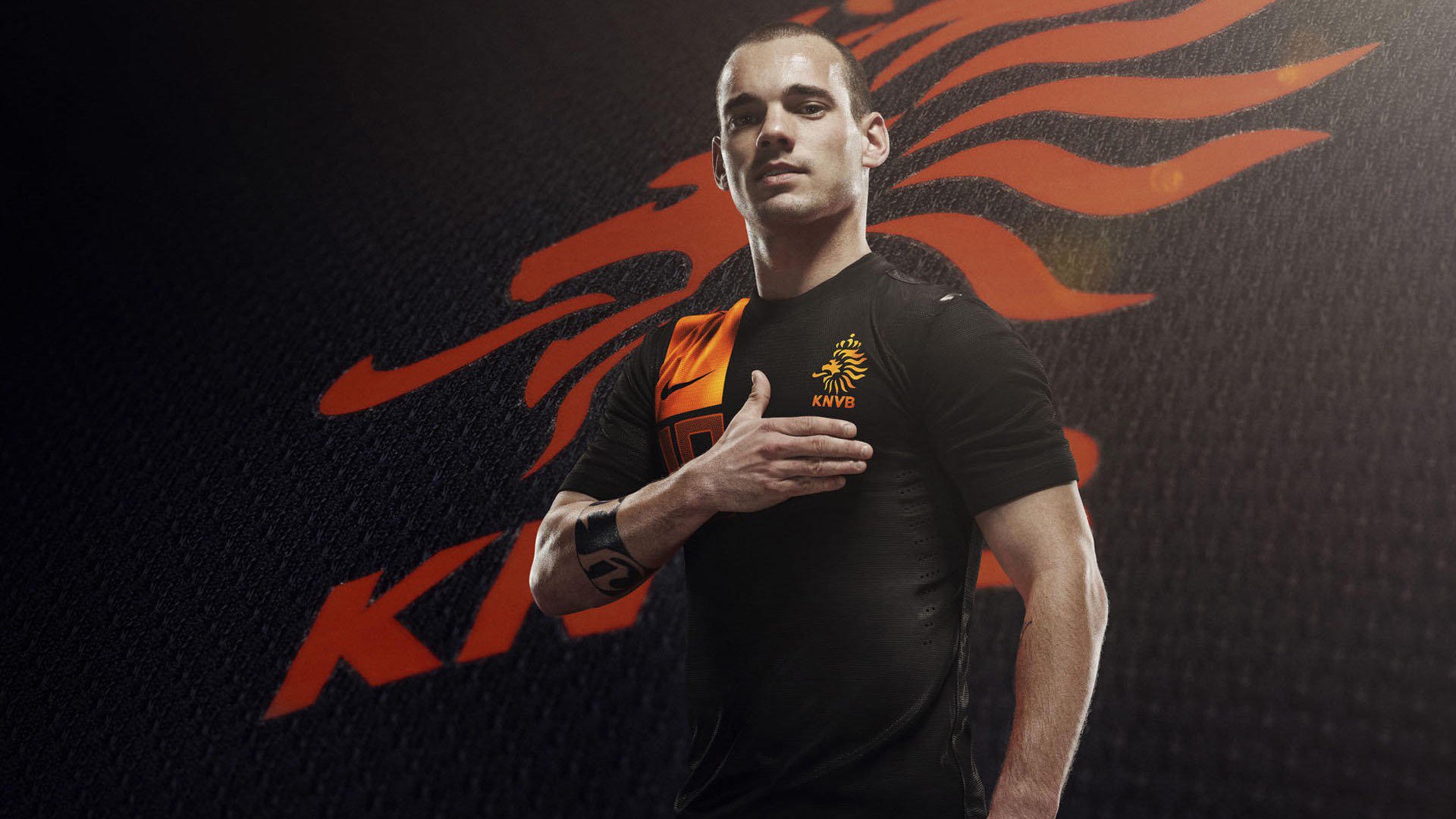 开云体育-绿茵场上演莫兰特时刻，当欧冠淘汰赛之夜遇见掌控全场的灵魂节拍器