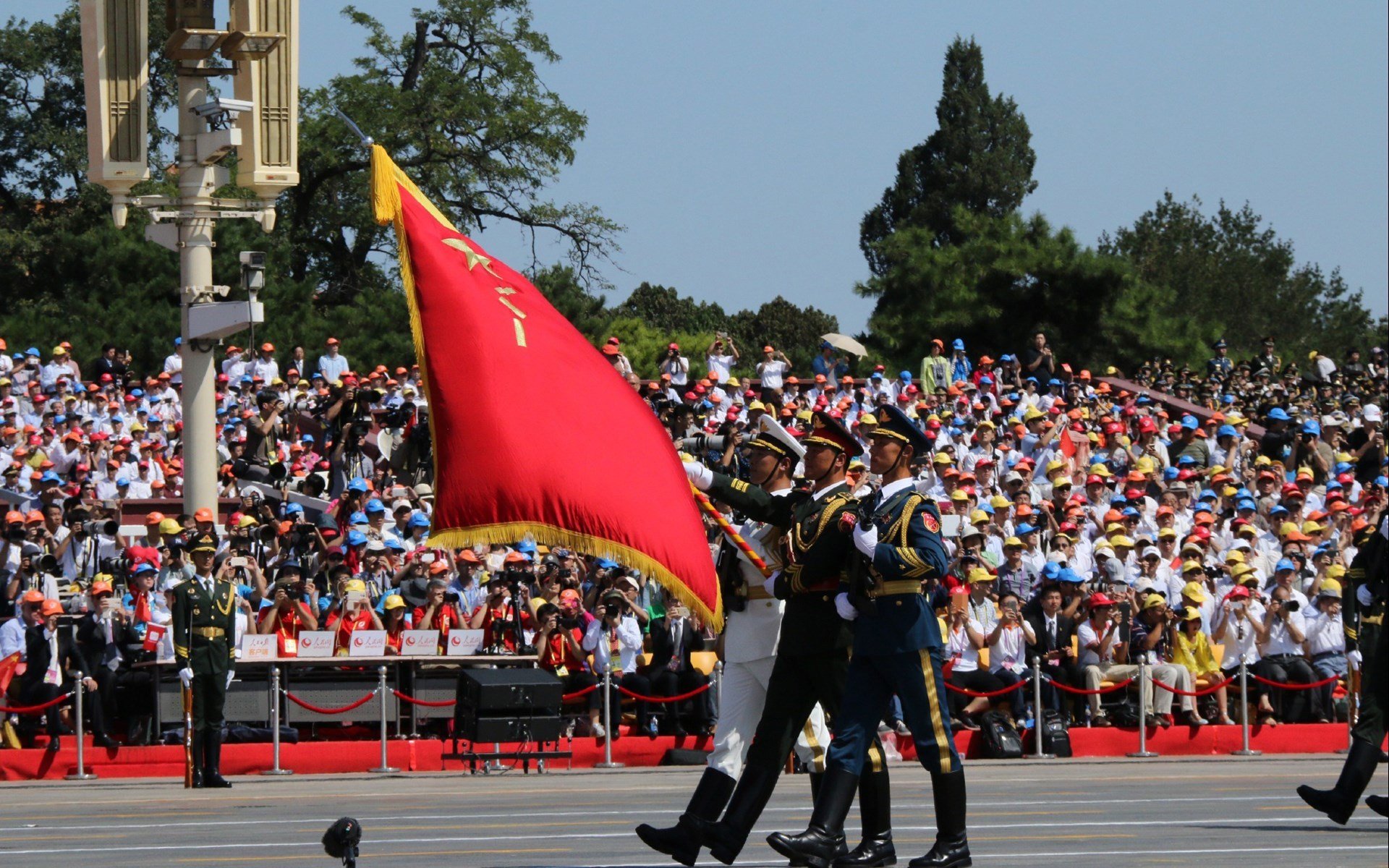 指挥家的丝绒手套，墨西哥如何用阿尔及利亚式节奏谱写绿茵交响诗